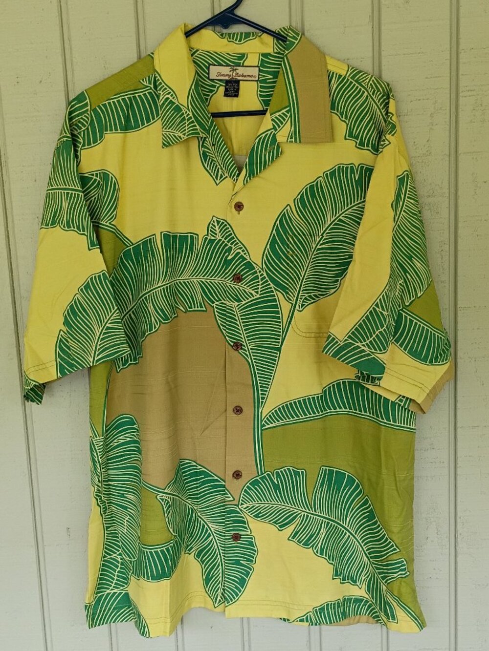 Tommy Bahama Silk Hawaiian Men Shirt Size Large NWOT